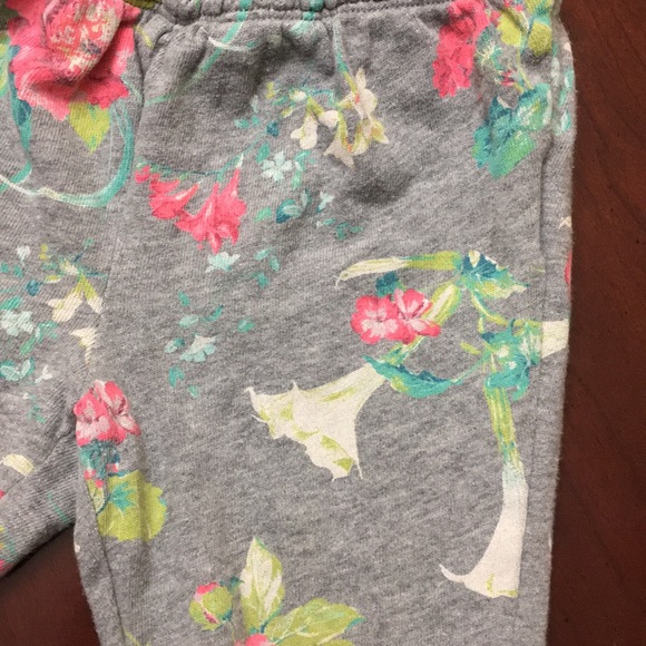 Baby Gap floral jogger sweatpants - Picture 2 of 5